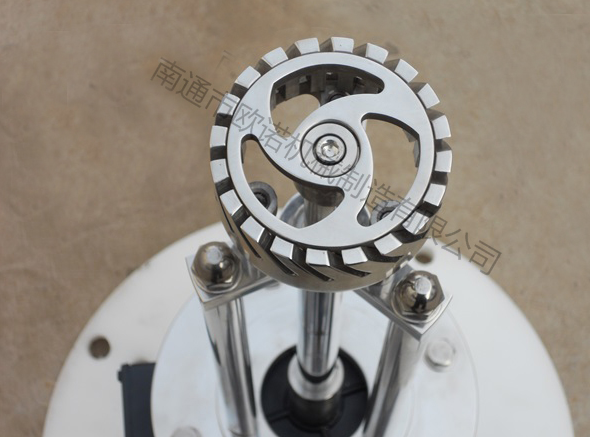 斜齒式雙向吸料型高剪切乳化機(jī)(圖1) 斜齒式雙向吸料型高剪切乳化機(jī)